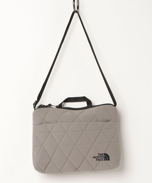THE NORTH FACE(ザノースフェイス)の「THE NORTH FACE GEOFACE POUCH / ザ・ノース・フェイス ジオフェイス ポーチ(ショルダーバッグ・メンズ・ネイビー/グレー/ブラック・FREE)」の2枚目の写真