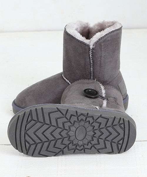 B:MING by BEAMS（ビーミングバイビームス）の「ビーミング by ビームス / ボタンフェイクムートンブーツ 2015（ブーツ・キッズ・ブラック/ベージュ/グレー・17cm/22cm/21cm/20cm/16cm/15cm/19cm/18cm）」の7枚目の写真