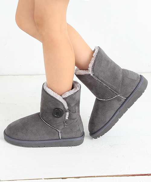 B:MING by BEAMS（ビーミングバイビームス）の「ビーミング by ビームス / ボタンフェイクムートンブーツ 2015（ブーツ・キッズ・ブラック/ベージュ/グレー・17cm/22cm/21cm/20cm/16cm/15cm/19cm/18cm）」の3枚目の写真