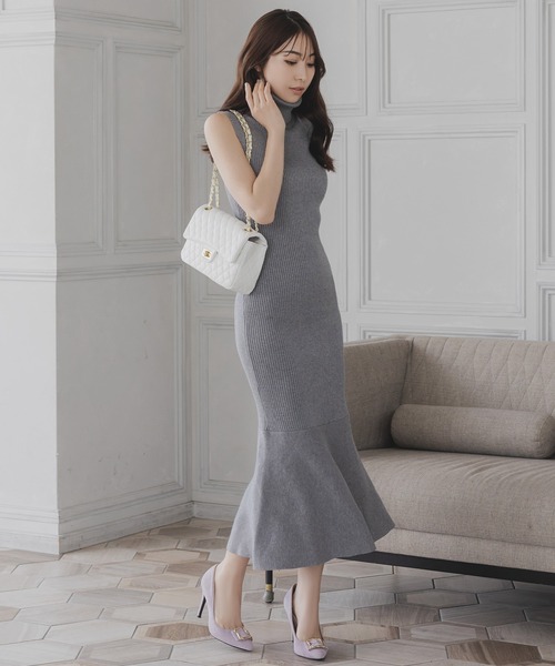 Julia Boutique（ジュリアブティック）の「キルティングスクエアチェーンバッグ（ショルダーバッグ・レディース・ブラック/ホワイト/レッド/ベージュ・ONE）」の7枚目の写真