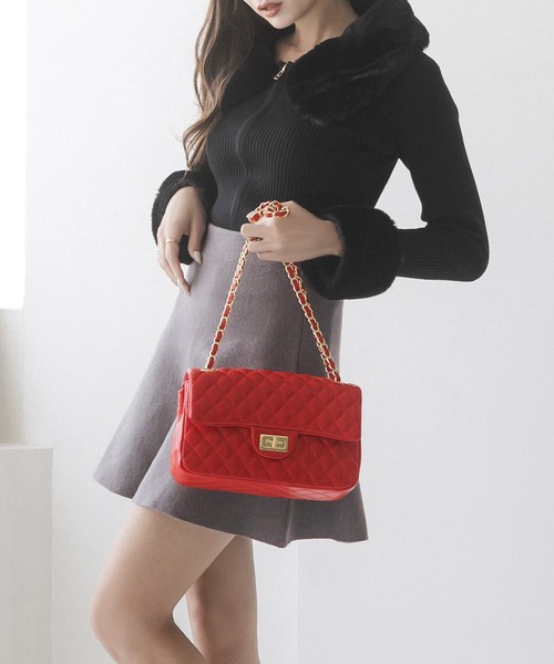 Julia Boutique（ジュリアブティック）の「キルティングスクエアチェーンバッグ（ショルダーバッグ・レディース・ブラック/ホワイト/レッド/ベージュ・ONE）」の12枚目の写真