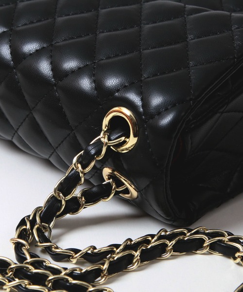 Julia Boutique（ジュリアブティック）の「キルティングスクエアチェーンバッグ（ショルダーバッグ・レディース・ブラック/ホワイト/レッド/ベージュ・ONE）」の17枚目の写真