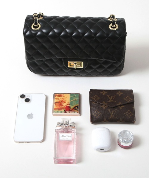 Julia Boutique（ジュリアブティック）の「キルティングスクエアチェーンバッグ（ショルダーバッグ・レディース・ブラック/ホワイト/レッド/ベージュ・ONE）」の21枚目の写真