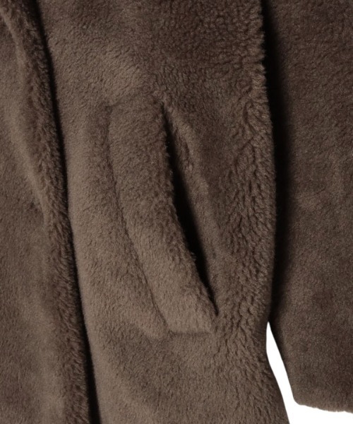 anuans（アニュアンス）の「ウールブレンドボアダブルロングコート（ステンカラーコート・レディース・アイボリー/カーキ・FREE）」の13枚目の写真