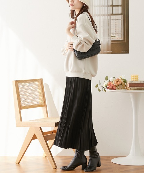 nissen（ニッセン）の「【販売終了】裏起毛ボリューム袖トレーナー（スウェット・レディース・アイボリー/ブルー/杢グレー/ピンク/ブラック/ネイビー/ベージュ・LL/L/M/S）」の19枚目の写真