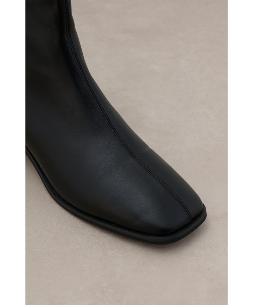 AZUL by moussy（アズールバイマウジー）の「サークルシェイプローヒールブーツ（ブーツ・レディース・アイボリー/ブラック・MEDIUM/SMALL/LARGE）」の18枚目の写真