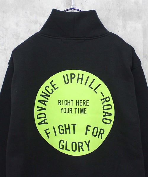 THE CASUAL（カジュアル）の「裏起毛　ワイドシルエット　タートルネックトレーナー（スウェット・キッズ・グレー系3/杢グレー/グレー系/グレー系4/ブラック系/ブラック/ベージュ/グレー系2/グレイッシュベージュ/ベージュ系/オートミール/ダークグリーン/ブラウン系/ベージュ系1/ネイビー/グレー系1・150cm/160cm/130cm/140cm/110cm/120cm）」の21枚目の写真