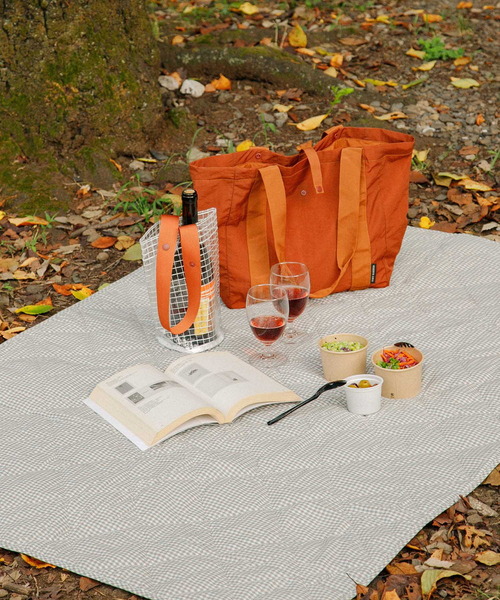 EKAL(エカル)の「TINY GARDEN PRODUCTS パッカブルクールバッグ(トートバッグ・レディース・ゴールド系その他/ブラック系その他/グレー/カーキ・ONE)」の5枚目の写真