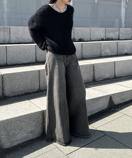 LVEU.(ラブユ.)の「【LVEU.】ワイドネックシャギープルオーバー / トップス カットソー ニット シャギー 起毛 ワイドネック Uネック ブラック ネイビー チャコール グレー(ニット/セーター・レディース・ブラック/ブルー/チャコールグレー・FREE)」の6枚目の写真