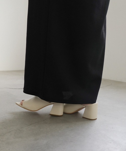 select MOCA（セレクトモカ）の「【ZOZO限定】ポインテッドトゥサンダル（サンダル・レディース・ライトベージュ/ブラック・SMALL/MEDIUM/LARGE）」の9枚目の写真