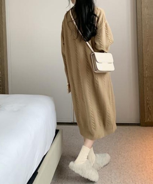 Miniministore(ミニミニストア)の「ケーブル編み ニットワンピース 韓国秋冬(ワンピース・レディース・ダークベージュ/アイボリー・フリー)」の5枚目の写真