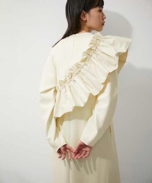 ADAM ET ROPE'（アダムエロペ）の「【サステナブル】ラッフルスカーフコンビワンピース（ワンピース・レディース・キナリ/ブラック・FREE）」の16枚目の写真