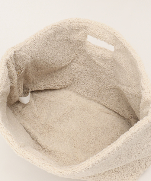 Spick & Span（スピックアンドスパン）の「【VAN PALMA(ヴァンパルマ)】 Shearing BAG（クラッチバッグ・レディース・ホワイト系その他・FREE）」の5枚目の写真