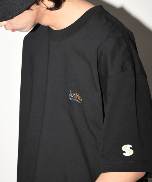 SUPERTHANKS（スーパーサンクス）の「刺繍＆バックプリント オーバーサイズTシャツ""Sudex-Team"" S/S T-shirt"（ユニセックス）（Tシャツ/カットソー・メンズ・アッシュグレー/ブラック/ホワイト・S/M/L）」の2枚目の写真