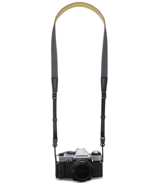 Fun & Daily（ファンアンドデイリー）の「F&D : カラーデニムカメラストラップ（カメラ/カメラグッズ・メンズ・ブラウン/ブラック/ダークブラウン・FREE）」の6枚目の写真