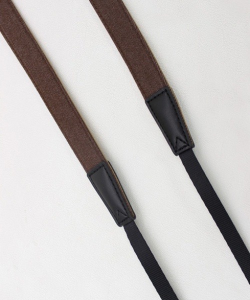 Fun & Daily（ファンアンドデイリー）の「F&D : カラーデニムカメラストラップ（カメラ/カメラグッズ・メンズ・ブラウン/ブラック/ダークブラウン・FREE）」の8枚目の写真