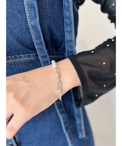 JUMELLE（ジュメロ）の「nuance pearl bracelet（ブレスレット・レディース・シルバー・FREE）」の4枚目の写真