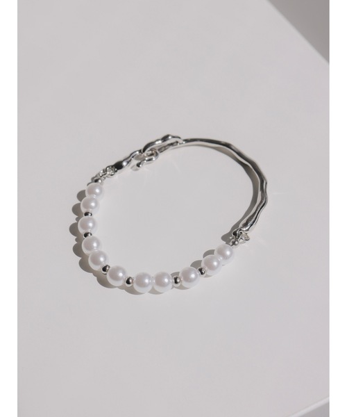 JUMELLE（ジュメロ）の「nuance pearl bracelet（ブレスレット・レディース・シルバー・FREE）」の11枚目の写真
