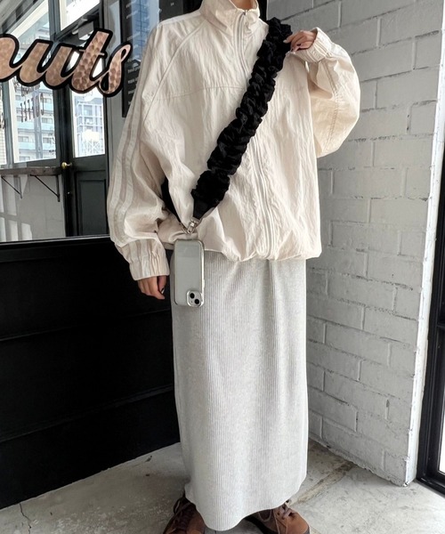 Me%(ミィパーセント)の「ジャガードクシュクシュモバイルショルダー 113869(スマホグッズ・レディース・ホワイト/ブラック・FREE)」の15枚目の写真