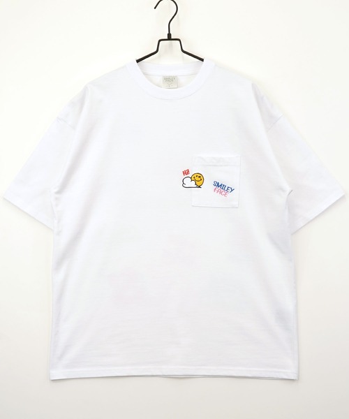 SMILEY FACE（スマイリーフェイス）の「【GROOVY STORE】SMILEY FACE オーバーサイズ ヘビーウエイト半袖Tシャツ（Tシャツ/カットソー・メンズ・ブラック/ブラック系その他2/グレイッシュベージュ/クリアグリーン/ホワイト系その他2/ブラック系その他3/グレー/杢グレー/ミント/ホワイト/ホワイト系その他3/ピンク/オフホワイト/レモンイエロー/ダークグリーン/ホワイト系その他4/ブラック系その他4/グリーン系その他/ネイビー/スミクロ・M/LL/L）」の6枚目の写真