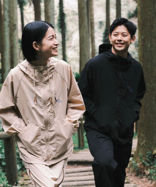 SHARE PARK(シェアパーク)の「【撥水・UVカット・ストレッチ・軽量 】パッカブルマウンテンパーカー(Mサイズ)(マウンテンパーカー・レディース・ベージュ系/ブラック系・MEDIUM)」の18枚目の写真