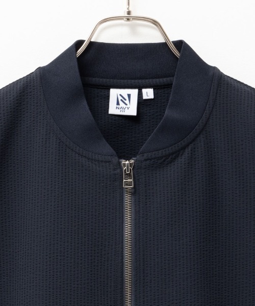 NAVY(ネイビー)の「NAVY FIT サッカーストレッチリブブルゾン(ブルゾン・メンズ・ネイビー/ブラック・S/M/L/XL)」の4枚目の写真