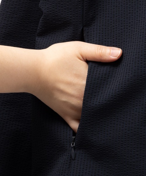 NAVY(ネイビー)の「NAVY FIT サッカーストレッチリブブルゾン(ブルゾン・メンズ・ネイビー/ブラック・S/M/L/XL)」の9枚目の写真