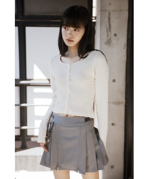 SLY（スライ）の「BUMPY CUT JQ C/D バンピー カット ジャガード カーディガン（カーディガン/ボレロ・レディース・ブラック/アイボリー/ブルー/ライトイエロー・FREE）」の2枚目の写真