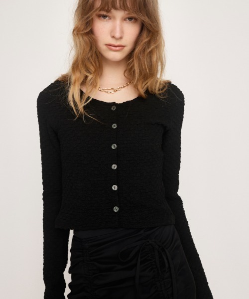 SLY（スライ）の「BUMPY CUT JQ C/D バンピー カット ジャガード カーディガン（カーディガン/ボレロ・レディース・ブラック/アイボリー/ブルー/ライトイエロー・FREE）」の3枚目の写真