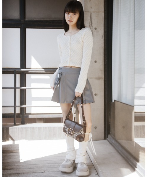 SLY（スライ）の「BUMPY CUT JQ C/D バンピー カット ジャガード カーディガン（カーディガン/ボレロ・レディース・ブラック/アイボリー/ブルー/ライトイエロー・FREE）」の14枚目の写真