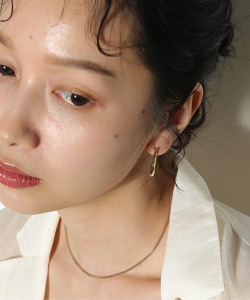 voov(ブーブ)の「ドリップ ニュアンス メタル ピアス(ピアス(両耳用)・レディース・ゴールド/シルバー・フリー)」の1枚目の写真