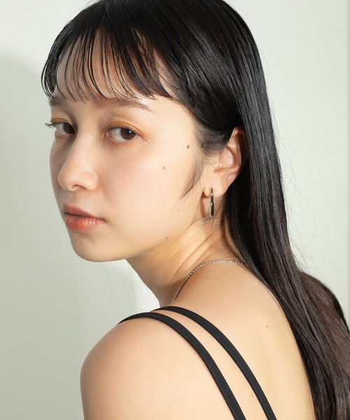 voov(ブーブ)の「ドリップ ニュアンス メタル ピアス(ピアス(両耳用)・レディース・ゴールド/シルバー・フリー)」の3枚目の写真