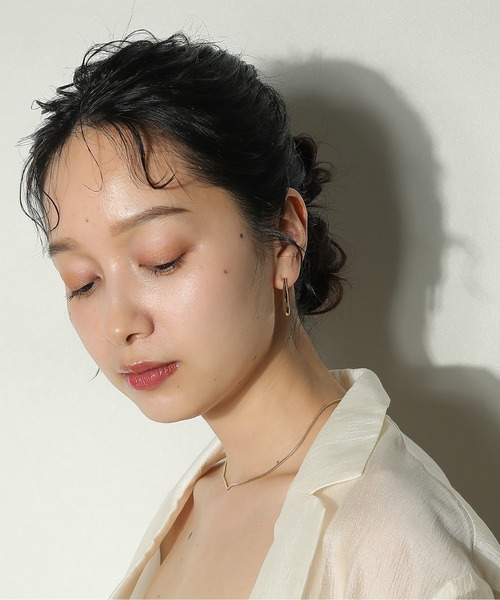 voov(ブーブ)の「ドリップ ニュアンス メタル ピアス(ピアス(両耳用)・レディース・ゴールド/シルバー・フリー)」の6枚目の写真