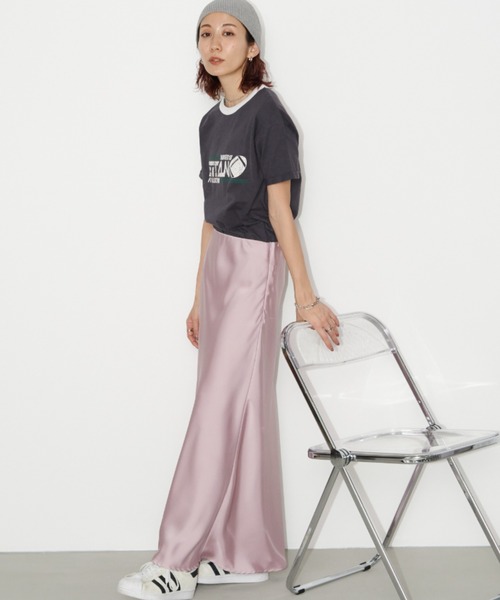 Auntie Rosa Holiday（アンティローザホリデー）の「ヴィンテージライクネップリンガーアメフトTEE（Tシャツ/カットソー・レディース・ホワイト系その他/チャコールグレー/オフホワイト・FREE）」の5枚目の写真
