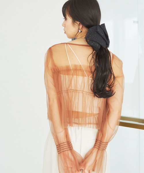 VIS（ビス）の「【前後2WAY】袖シャーリングチュールリボンブラウス（シャツ/ブラウス・レディース・ホワイト/ブラウン/ブラック・FREE）」の5枚目の写真