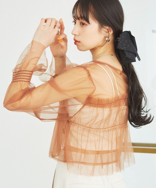 VIS（ビス）の「【前後2WAY】袖シャーリングチュールリボンブラウス（シャツ/ブラウス・レディース・ホワイト/ブラウン/ブラック・FREE）」の6枚目の写真