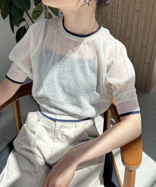 feepur（フェピュール）の「【ハンドウォッシャブル】バイカラーシアーパフニット（ニット/セーター・レディース・ブラック/オフホワイト/グレー・MEDIUM）」の2枚目の写真