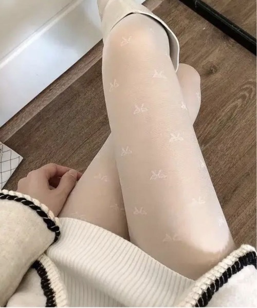 Jelly moo（ジェリームー）の「【 Jelly moo / ジェリームー 】 ミニリボン デザイン タイツ（タイツ/ストッキング・レディース・ブラック/ホワイト・FREE）」の2枚目の写真