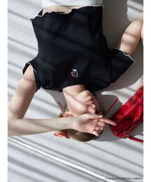 MERCURYDUO | 【ハローキティコラボ】配色ワンポイント刺繍Tシャツ(Tシャツ/カットソー)