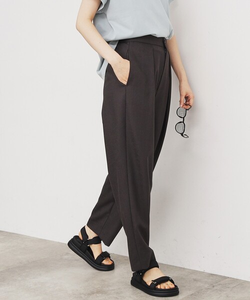 THE SHOP TK (ザ ショップ ティーケー )の「◆【脚長・美シルエット】麻調ハイウエストタックパンツ/洗濯機OK(その他パンツ・レディース・スミクロ/ナチュラル・12/13)」の5枚目の写真