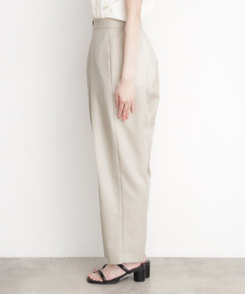 THE SHOP TK (ザ ショップ ティーケー )の「◆【脚長・美シルエット】麻調ハイウエストタックパンツ/洗濯機OK(その他パンツ・レディース・スミクロ/ナチュラル・12/13)」の10枚目の写真