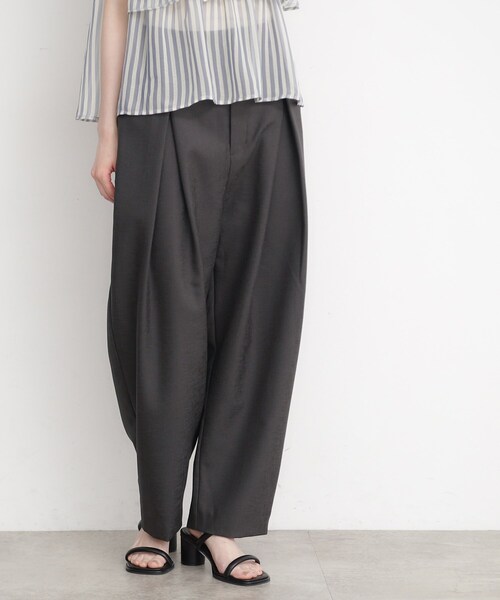 THE SHOP TK (ザ ショップ ティーケー )の「◆【脚長・美シルエット】麻調ハイウエストタックパンツ/洗濯機OK(その他パンツ・レディース・スミクロ/ナチュラル・12/13)」の15枚目の写真