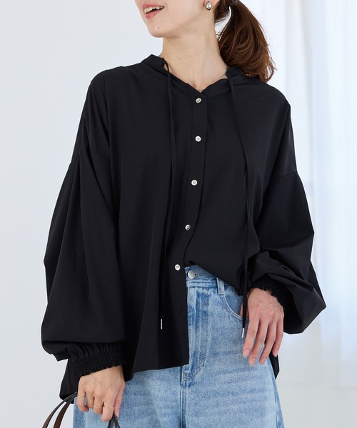 LAVEANGE（ラビアンジェ）の「【洗える】ギャザーフレアブラウス（シャツ/ブラウス・レディース・ボルドー/キャメル/ブラック・M/LL/3L/4L/5L）」の2枚目の写真