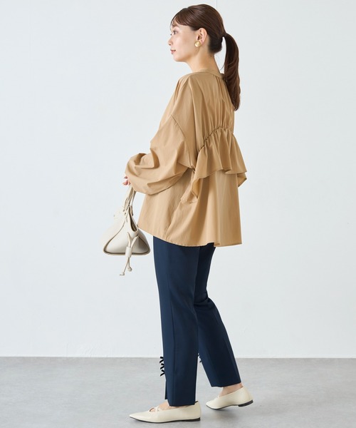 LAVEANGE（ラビアンジェ）の「【洗える】ギャザーフレアブラウス（シャツ/ブラウス・レディース・ボルドー/キャメル/ブラック・M/LL/3L/4L/5L）」の4枚目の写真