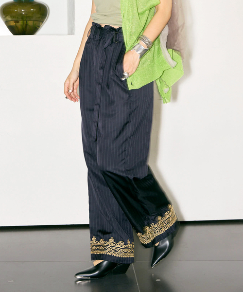 PONTI（ポンティ）の「PONTI SHEER STRIPE FABRIC EMB HEM PANTS PO10012：パンツ（その他パンツ・レディース・ネイビー・SMALL）」の6枚目の写真