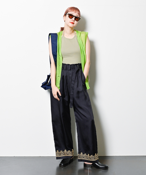 PONTI（ポンティ）の「PONTI SHEER STRIPE FABRIC EMB HEM PANTS PO10012：パンツ（その他パンツ・レディース・ネイビー・SMALL）」の8枚目の写真