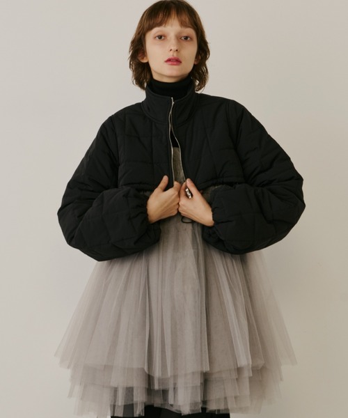 PERNA（ペルナ）の「チュールギャザーキャミソール（シャツ/ブラウス・レディース・ブラック/アイボリー/グレー・FREE）」の14枚目の写真