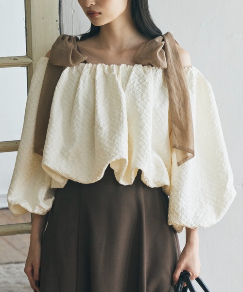 ECREL（エクレール）の「サテンジャガードバルーントップス（シャツ/ブラウス・レディース・アイボリー/ブラック・FREE）」の3枚目の写真