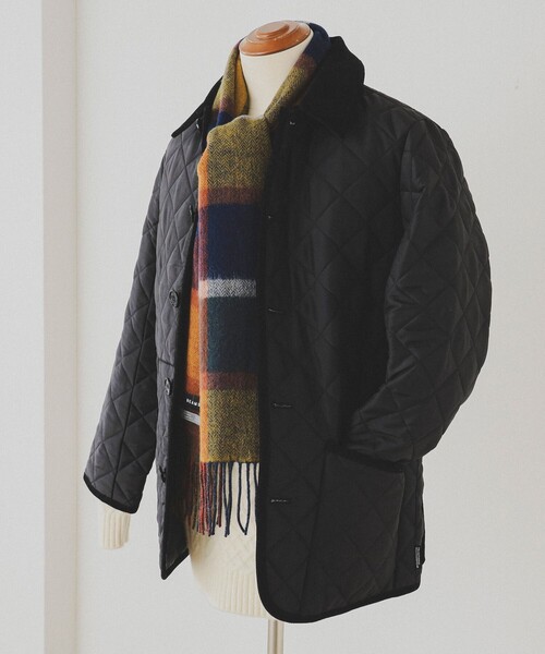 BEAMS(ビームス)の「リバーシブル ブロックチェック マフラー(マフラー・メンズ・チャコールグレー/ブラック/ネイビー・ONE SIZE)」の4枚目の写真