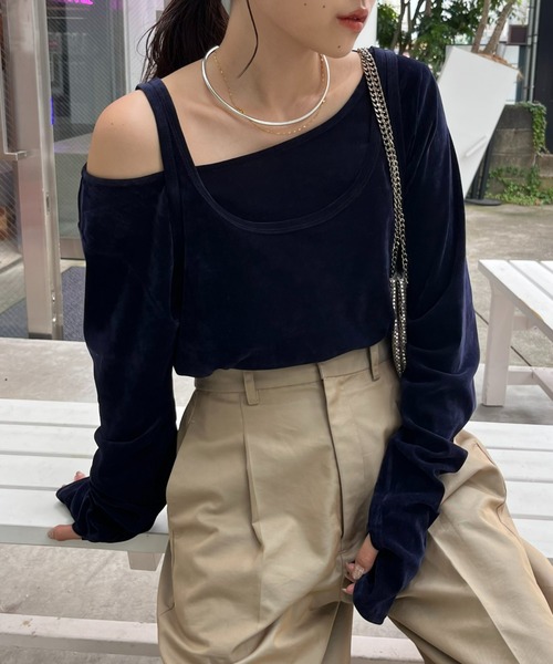 CIAOPANIC TYPY（チャオパニックティピー）の「≪新色追加≫【2点セットでお得】タンク付きシアーフロッキーベロア見え2WAYトップス（Tシャツ/カットソー・レディース・オフホワイト/キャメル/ネイビー/グレー/ピンク・ONE SIZE）」の3枚目の写真